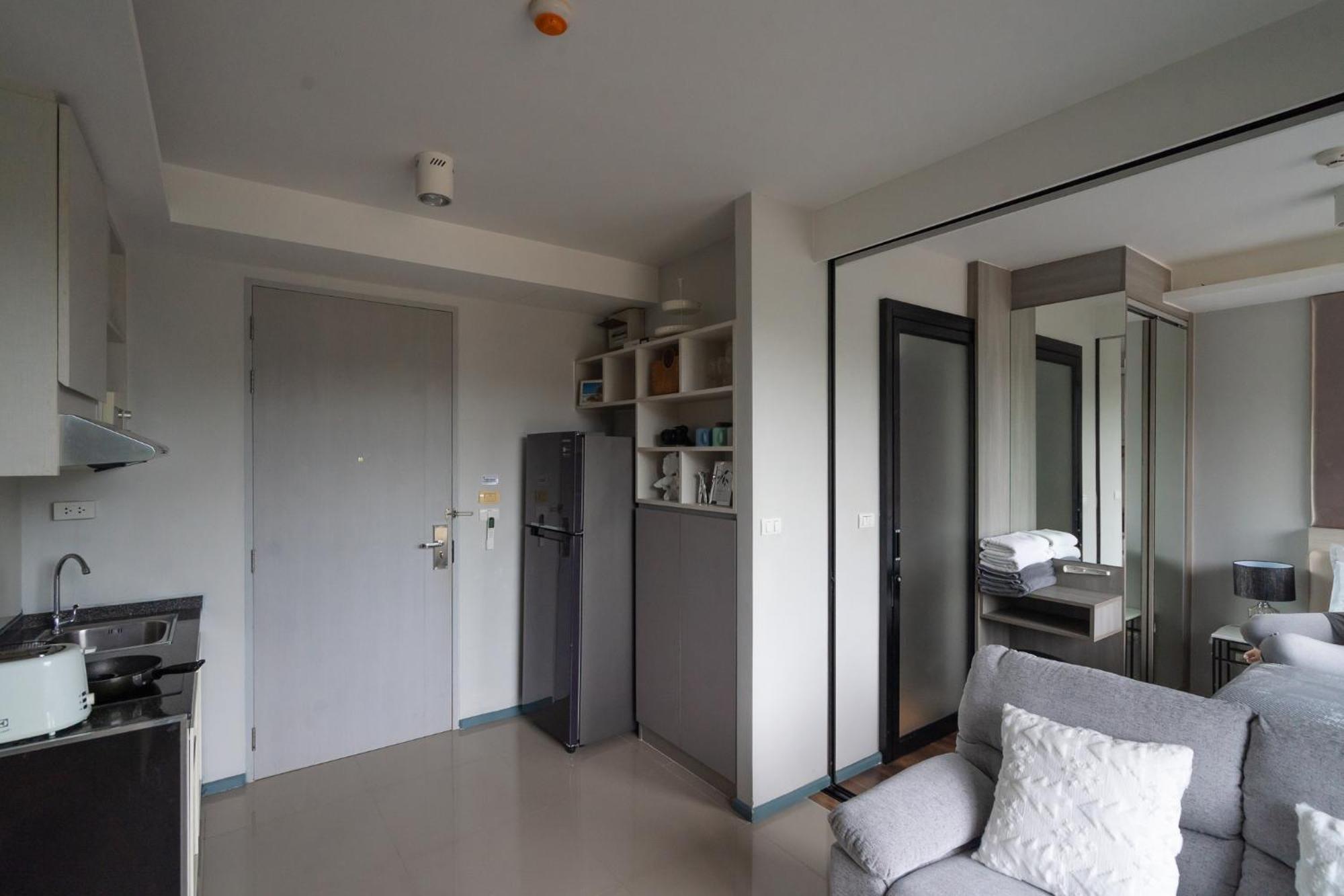 Apartament 6Th Avenue Surin By Win217 Ban Lum Fuang Zewnętrze zdjęcie